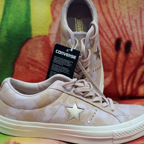 pink camo converse